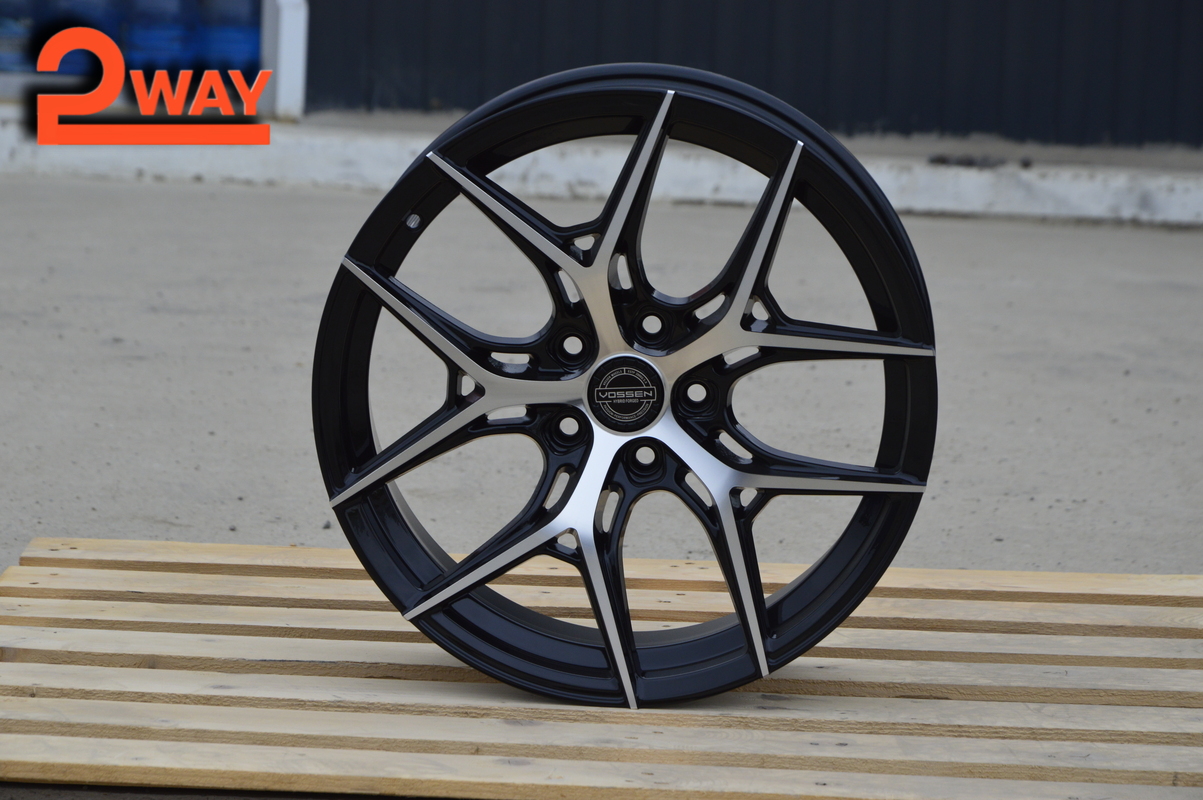 R18 Vossen HF-5 Стиль 8.0J ET35 5*114.3 Черный ФЗ