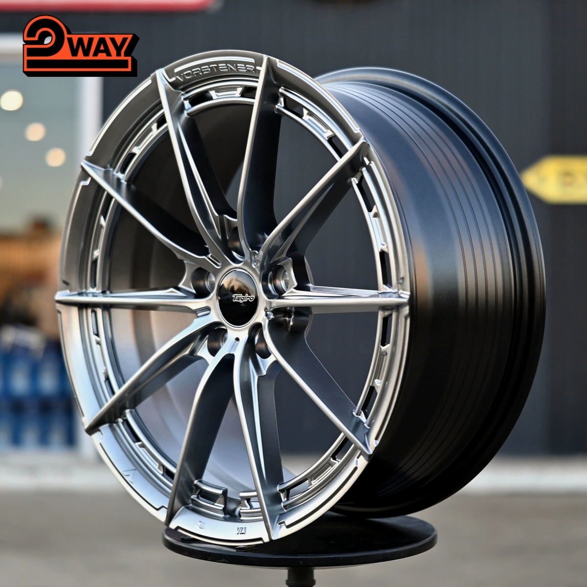 R18 Vorsteiner V-FF Стиль 8.0J ET38 5*108 Темный хром