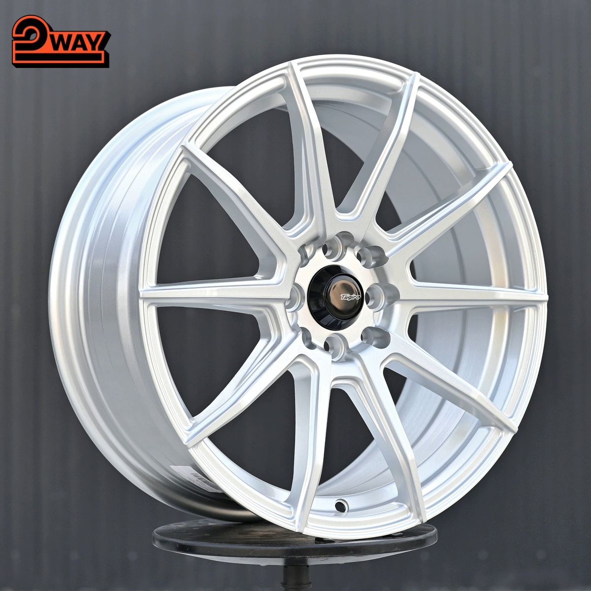 R17 Taigiro Spider 7.5J ET40 4*100/114.3 Серебро