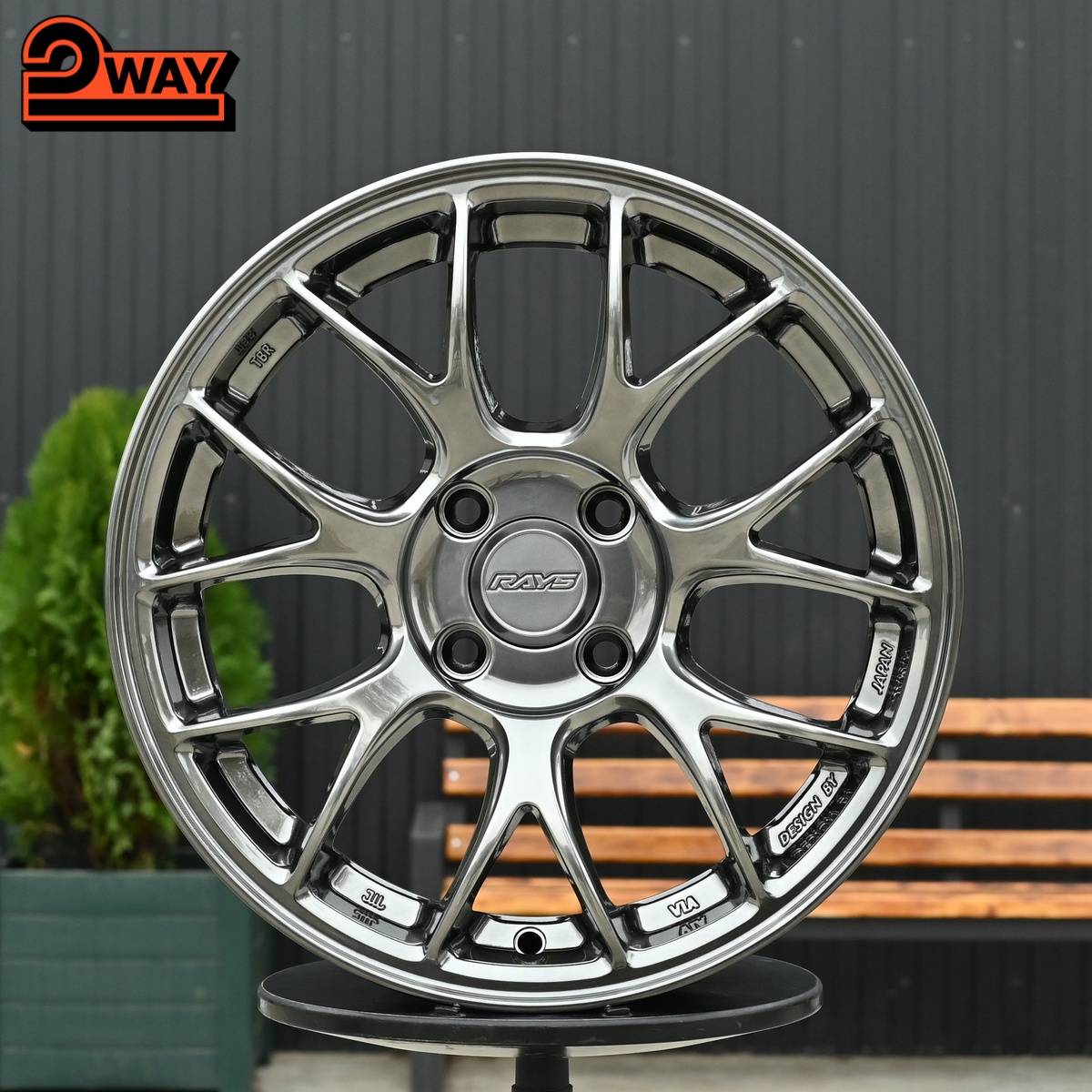 R15 Rays G16 Стиль 7.0J ET30 4*100 Темный хром